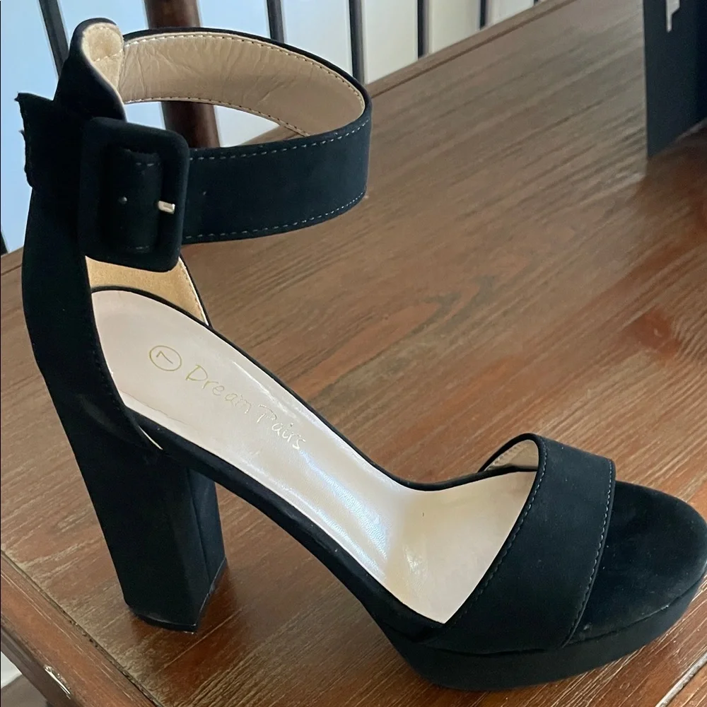 Dream Pairs Hi-Chunk Platform Pump Sandal Size 7 Black Nubuck Finish Baddie Edgy
